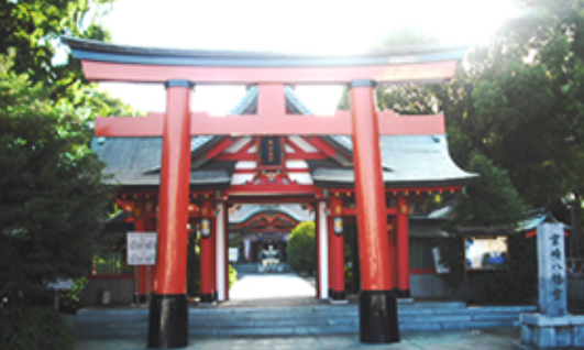 宮崎市にある宮崎八幡宮の社殿