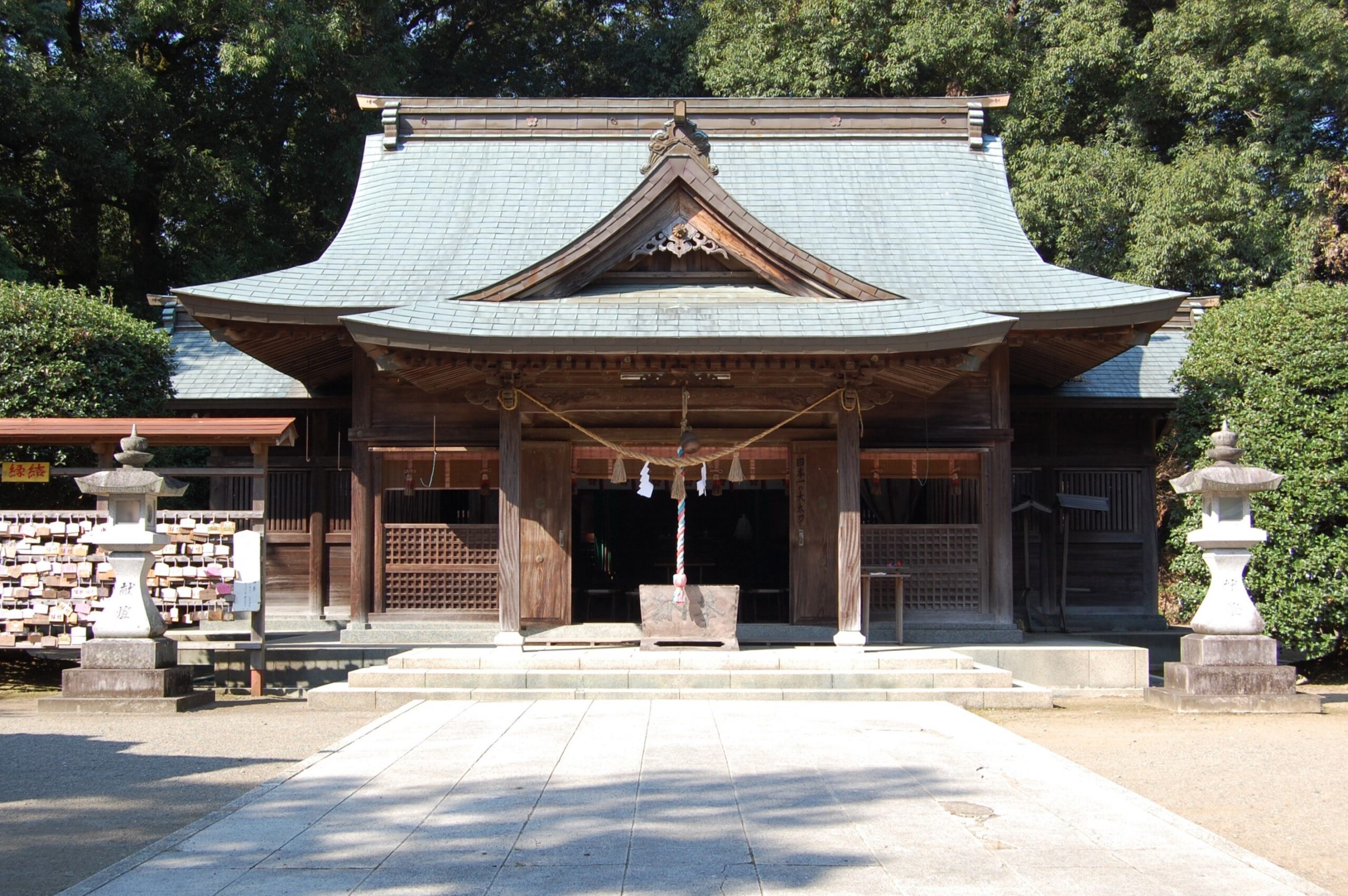 西都市にある都萬神社の社殿